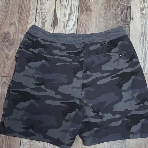 Men's RVCA Elastic Waist Grey Camouflage Shorts. Size Large, 7" Inseam. Good Con - Picture 5 of 6
